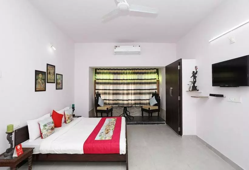 ホテル Oyo Home Near Sukhadia Circle