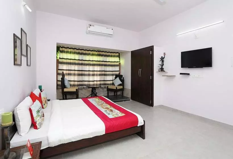 ホテル Oyo Home Near Sukhadia Circle