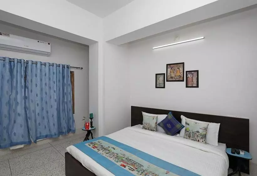 ホテル Oyo Home Near Sukhadia Circle
