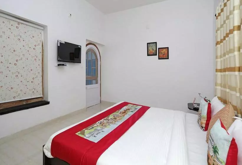 ホテル Oyo Home Near Sukhadia Circle
