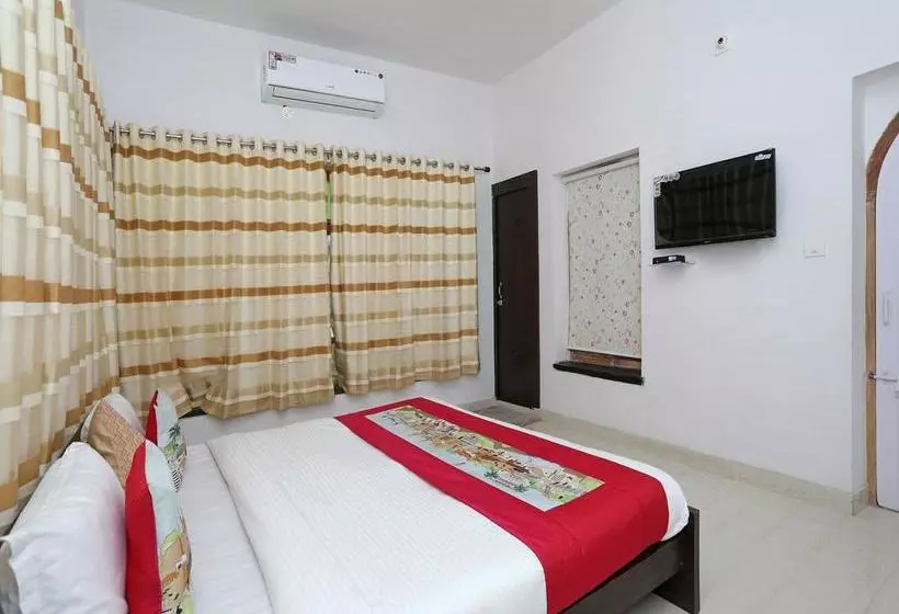 ホテル Oyo Home Near Sukhadia Circle