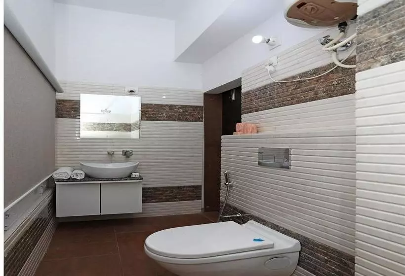 ホテル Oyo Home Near Sukhadia Circle