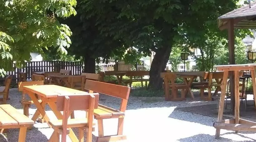 Hotelli Zum Goldenen Hirschen