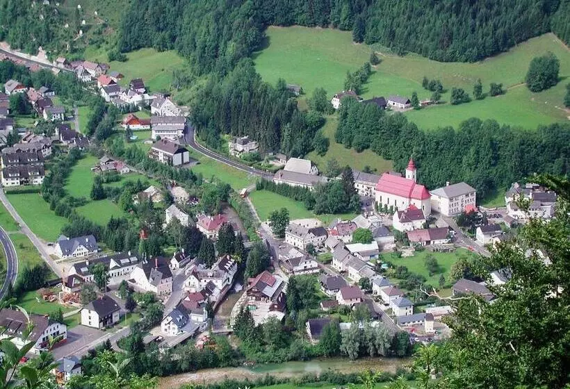 Hotelli Zum Goldenen Hirschen