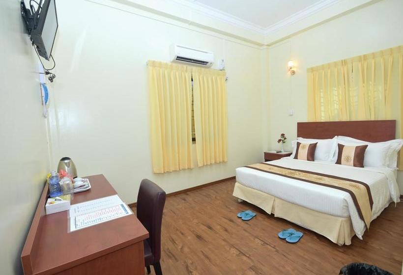 مُتل Hpaan River View