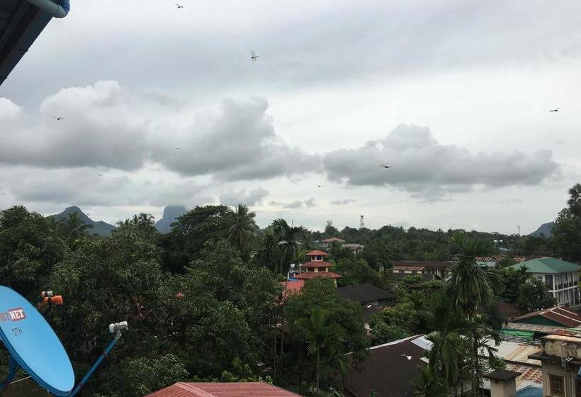 مُتل Hpaan River View