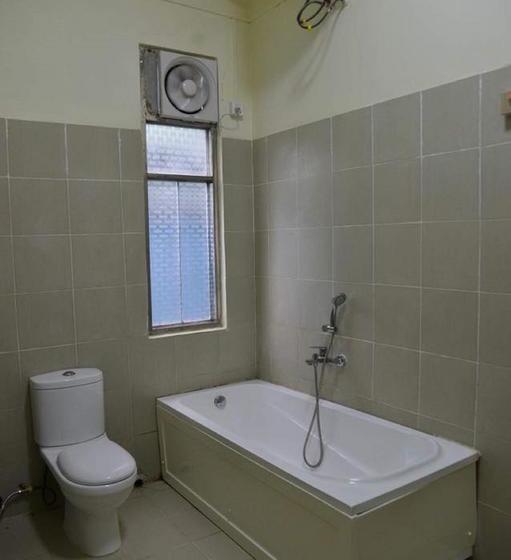 مُتل Hpaan River View