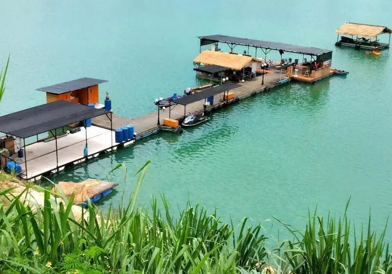 استراحتگاه Rungnara Pool Villa