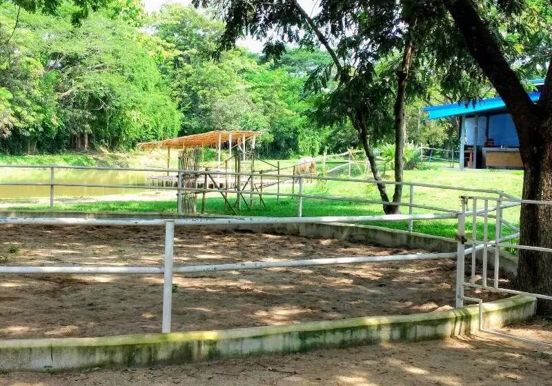 استراحتگاه Rungnara Pool Villa