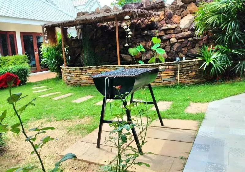 استراحتگاه Rungnara Pool Villa