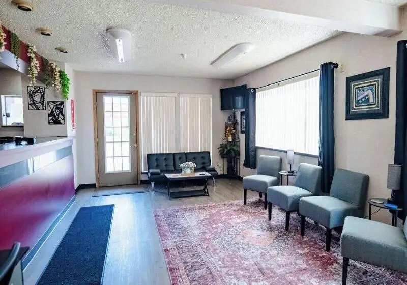 ホテル Rose City Inn And Suites