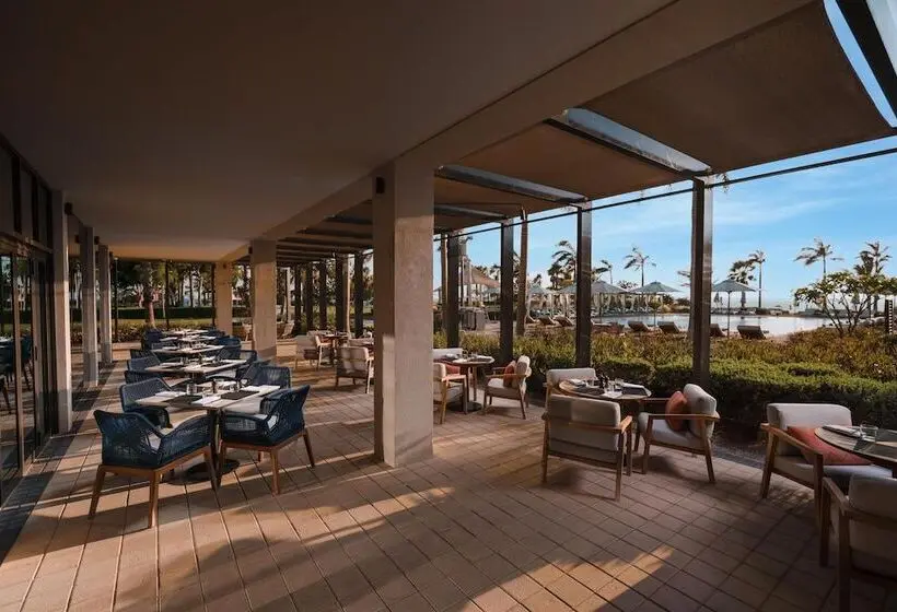 هتل Turtle Bay