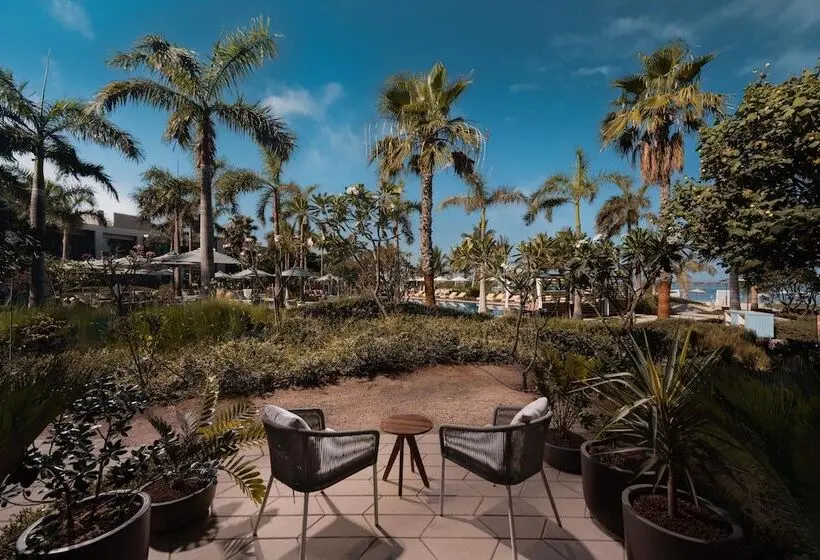 هتل Turtle Bay