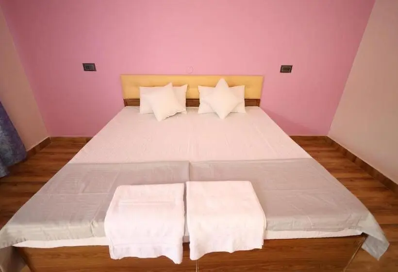 Hotelli Kattapathar Nature Resort