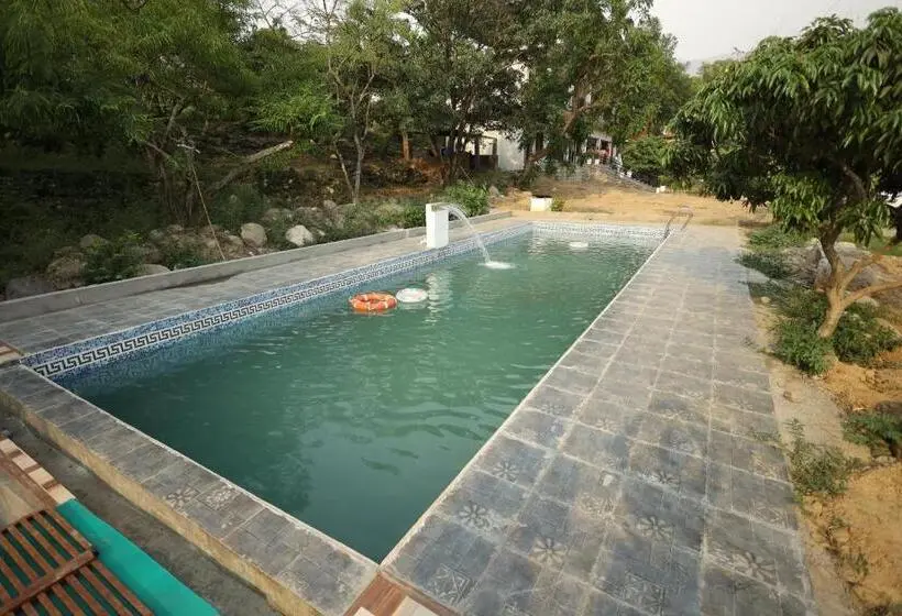 Hotelli Kattapathar Nature Resort