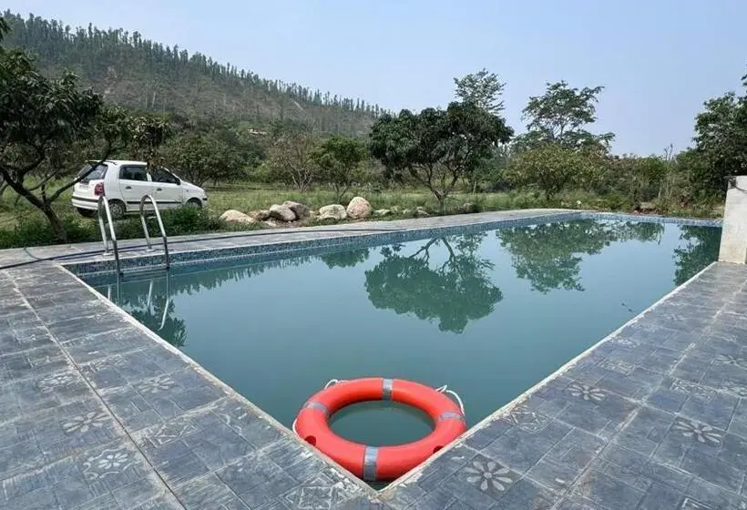 Hotelli Kattapathar Nature Resort