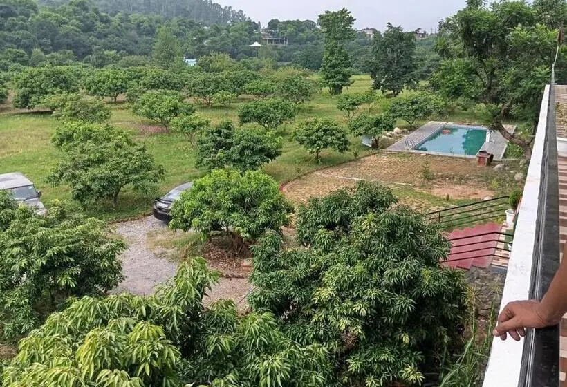 Hotelli Kattapathar Nature Resort