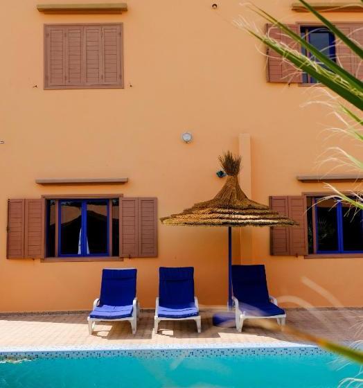 هاستل Dar Iziki