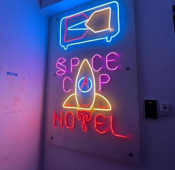 ユースホステル Space Cap