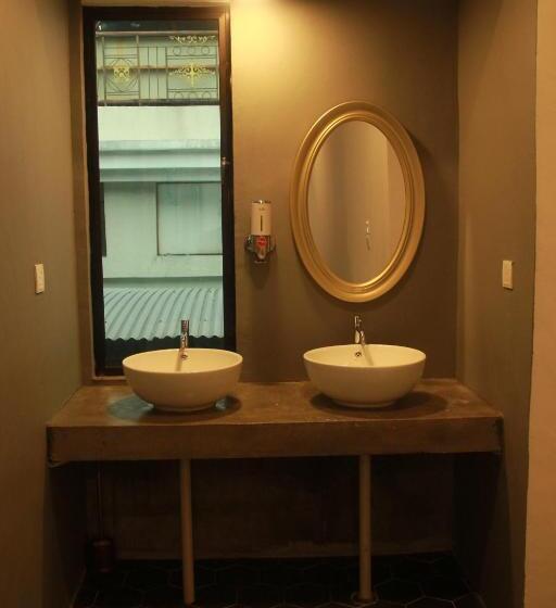 ユースホステル Space Cap