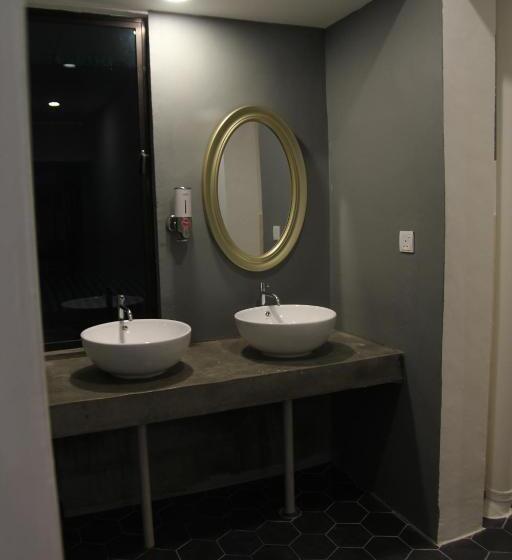 ユースホステル Space Cap