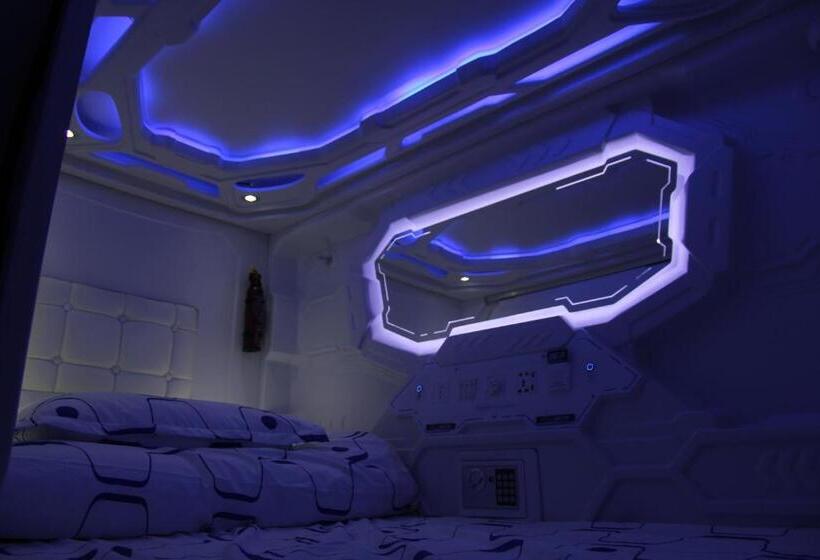 ユースホステル Space Cap