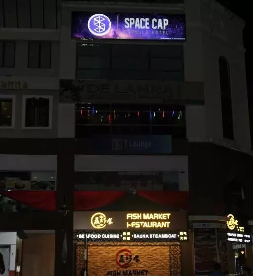 ユースホステル Space Cap