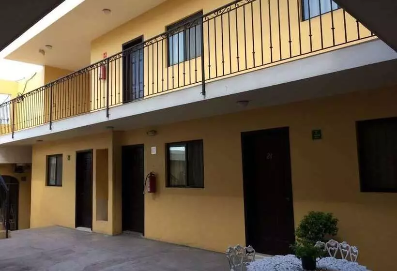 Hotelli Flores Hills