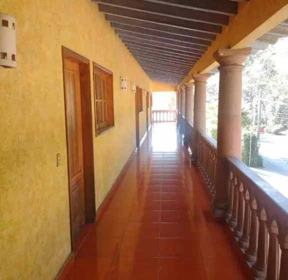 ホテル Hospedaje Ornelas