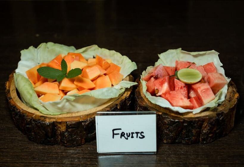 Hotel Karma Vilas By Howard