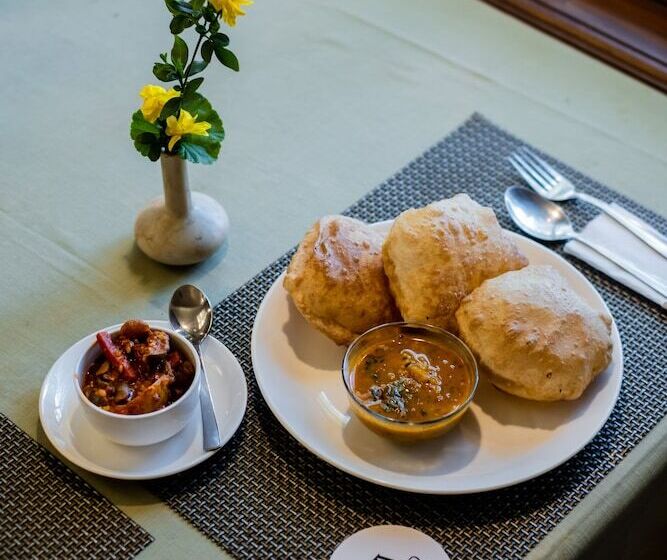 Hotel Karma Vilas By Howard