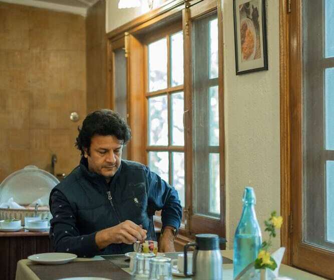 Hotel Karma Vilas By Howard