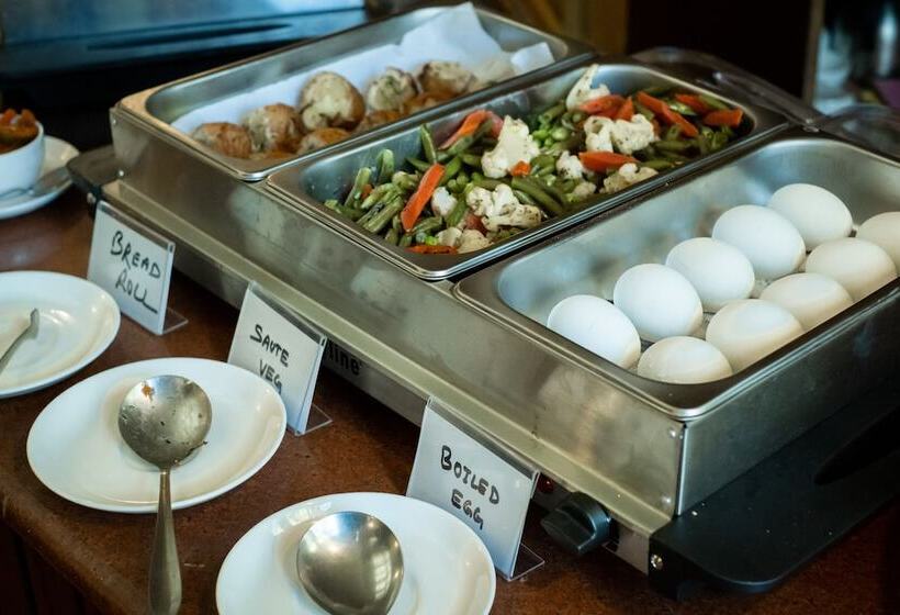 Hotel Karma Vilas By Howard