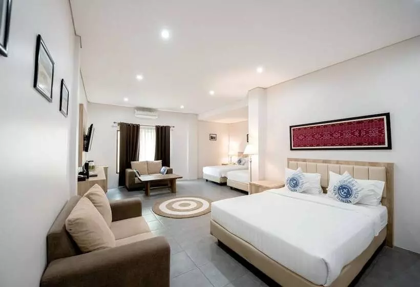 La Cecile Hotel And Cafe Komodo