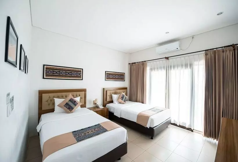 La Cecile Hotel And Cafe Komodo