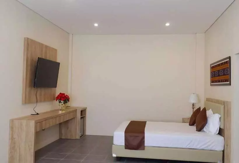 La Cecile Hotel And Cafe Komodo