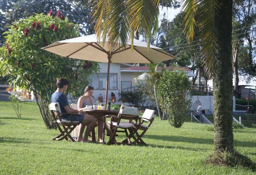 ホテル Montana Guesthouse