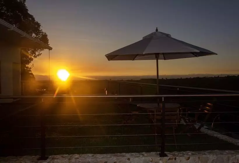 Hotelli Montana Guesthouse