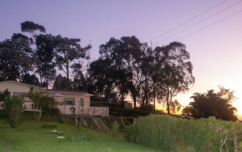 ホテル Montana Guesthouse