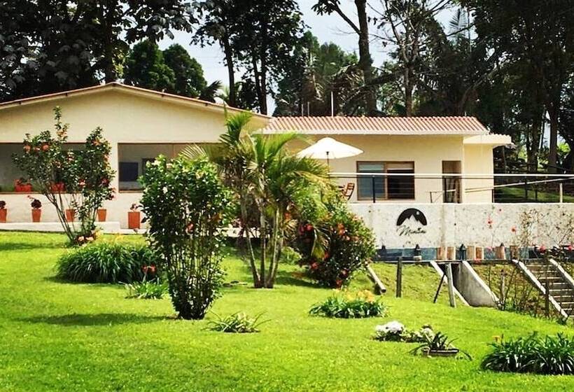 ホテル Montana Guesthouse