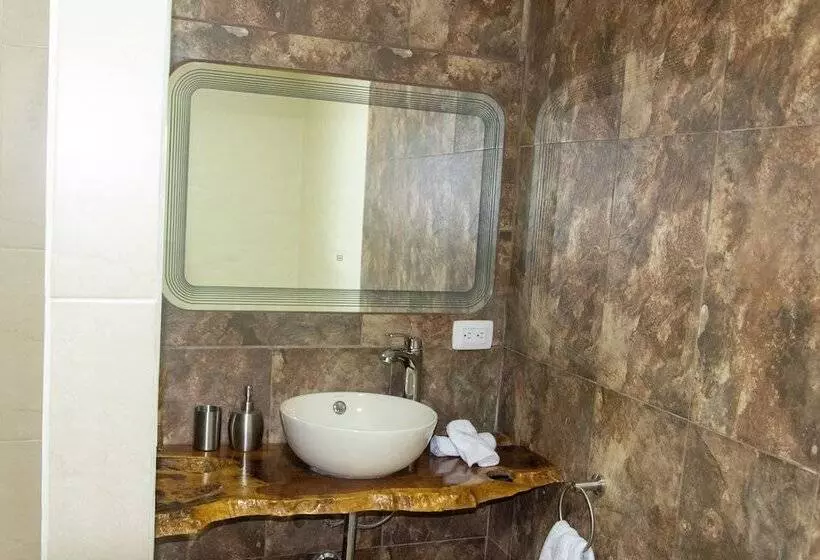 Hotelli Montana Guesthouse