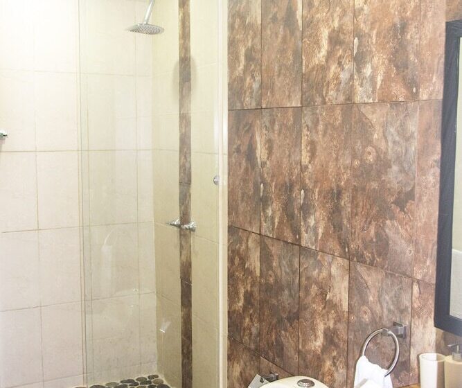 ホテル Montana Guesthouse