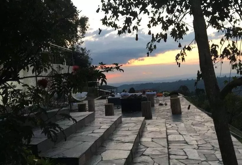 Hotelli Montana Guesthouse