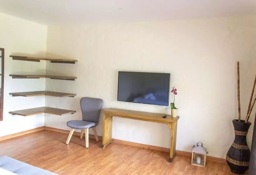Hotelli Montana Guesthouse