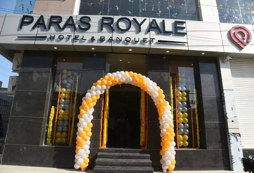 ホテル Paras Royale
