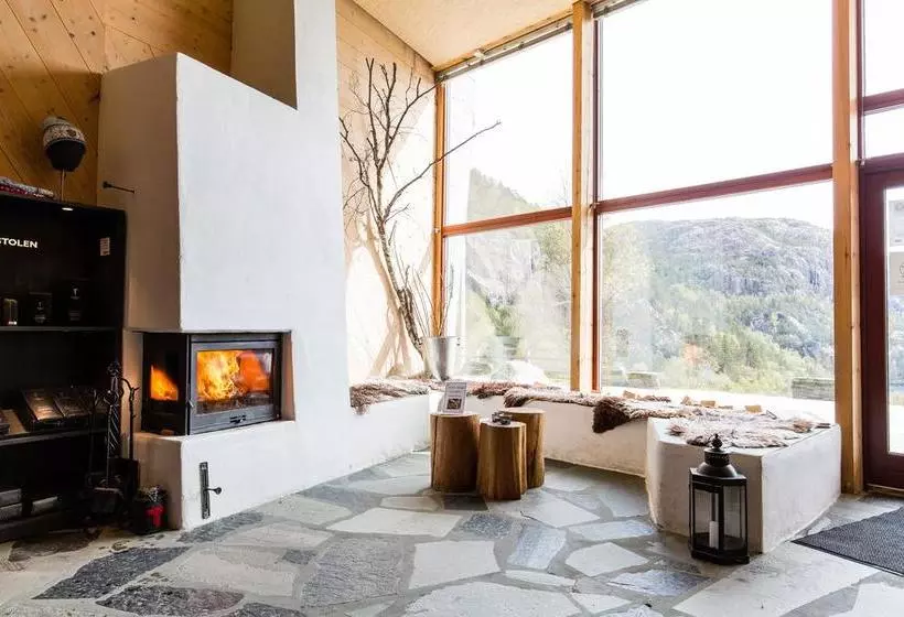 Preikestolen Hotel & Basecamp