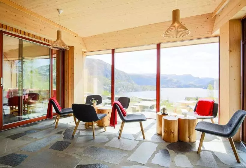 Preikestolen Hotel & Basecamp
