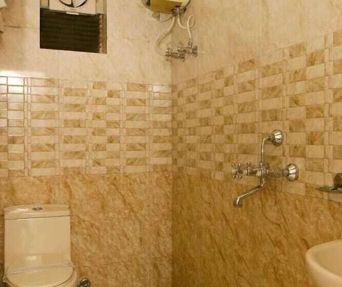 ホテル White House