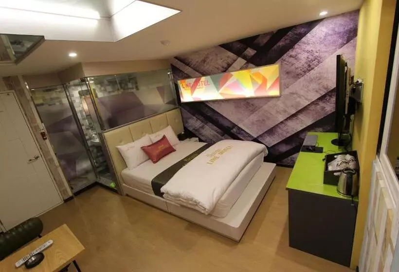 Line Motel