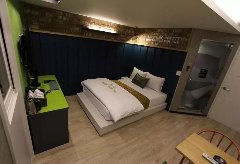 Line Motel